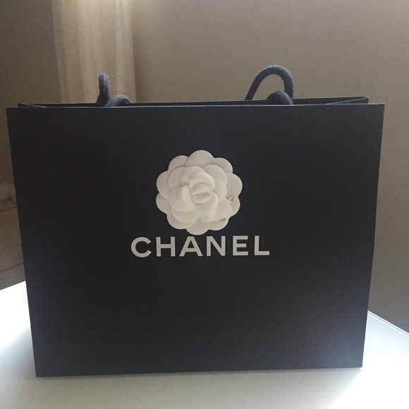 ❗️SOLD❗️Authentic Chanel Shopping/Gift Bag - Picture 2 of 3
